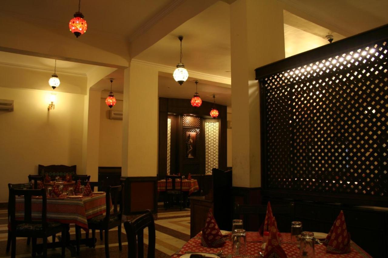 Pratap Palace Chittorgarh Bagian luar foto